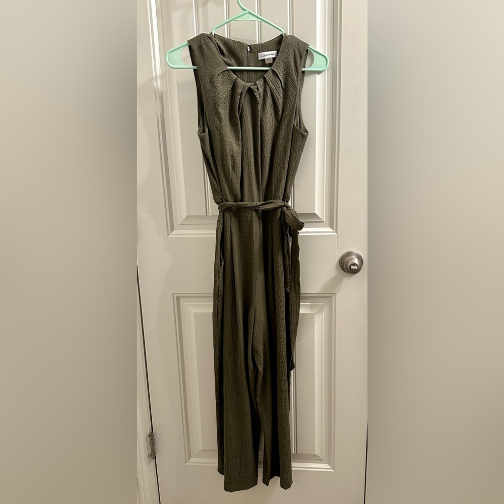 Calvin Klein Women's Sleeveless Wide Leg Jumpsuit size 4